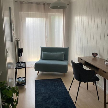 Amselweg Am Waldrand Gelegen Netflix Eigener Carport Uvm Apartamento Taunusstein Exterior foto