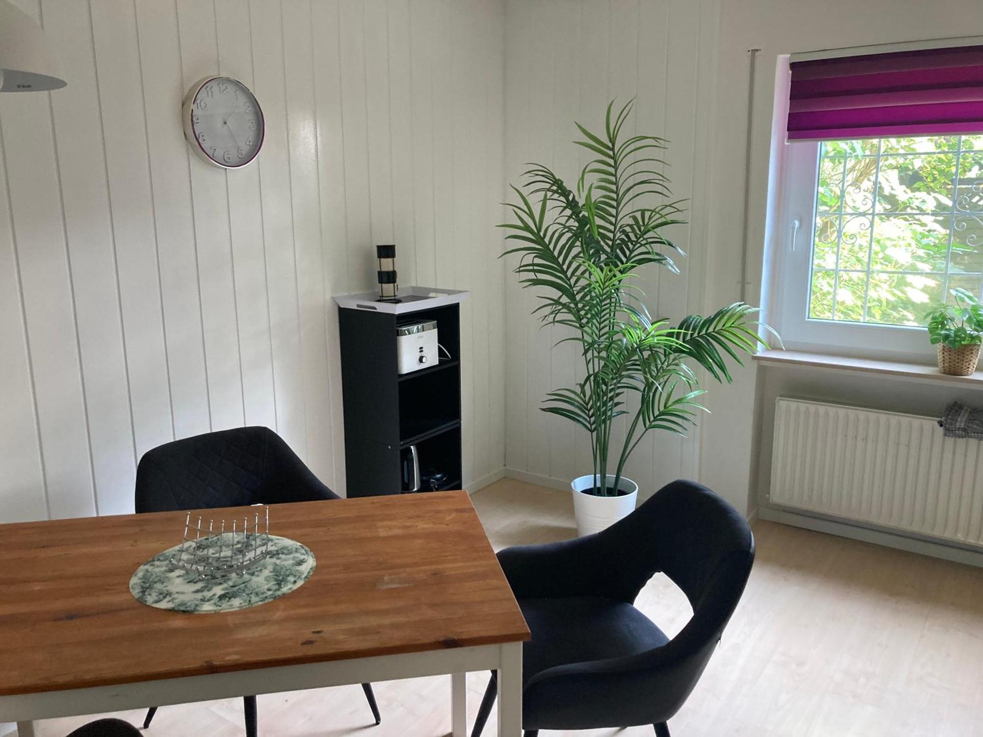 Amselweg Am Waldrand Gelegen Netflix Eigener Carport Uvm Apartamento Taunusstein Exterior foto