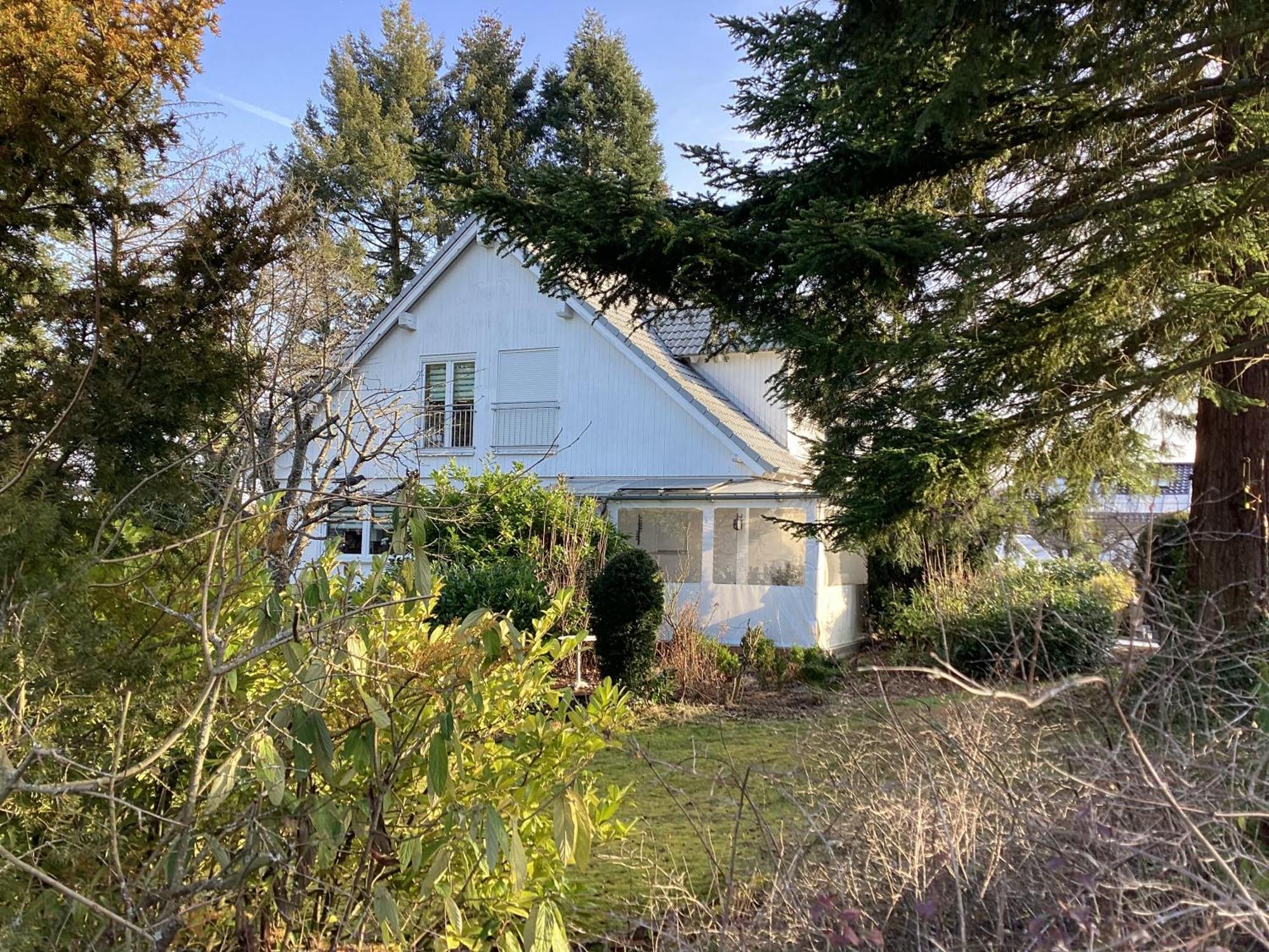 Amselweg Am Waldrand Gelegen Netflix Eigener Carport Uvm Apartamento Taunusstein Exterior foto